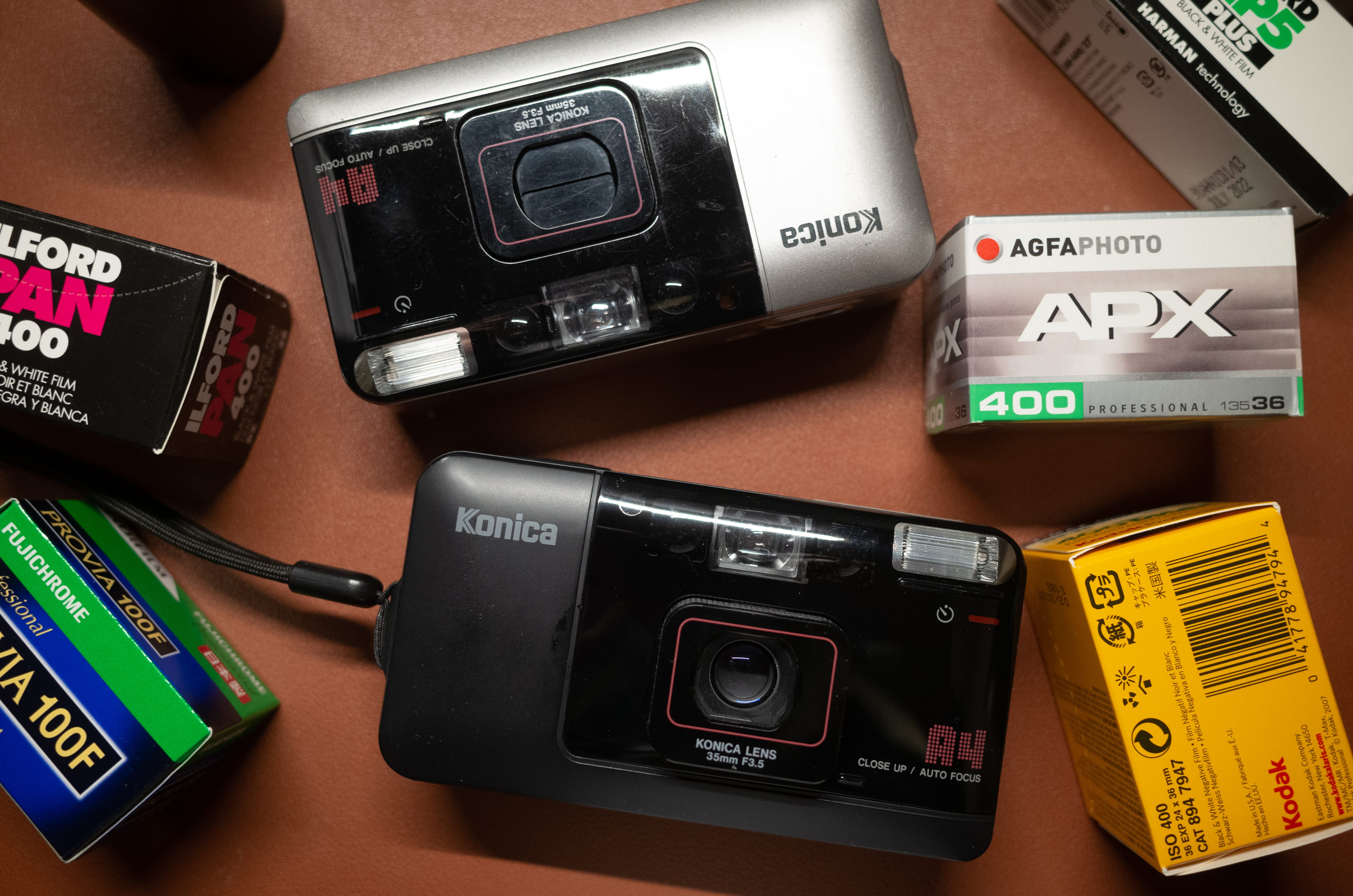 NoA KONICA BiG mini A4 2 Broken Konica Big Mini A4 — Point and shoot cameras at