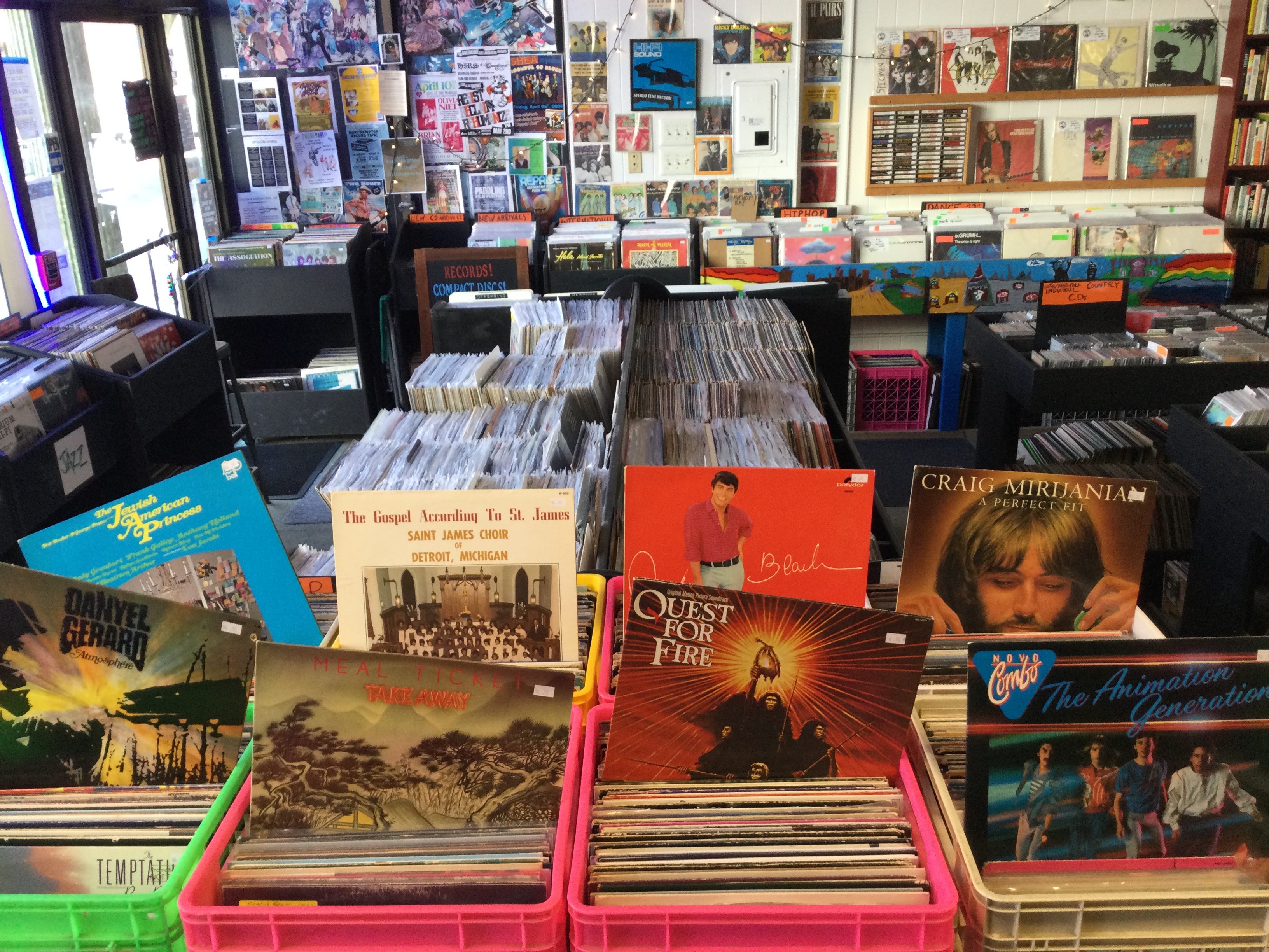 15 Cheap & Cool LPs From The 1970s That People Don