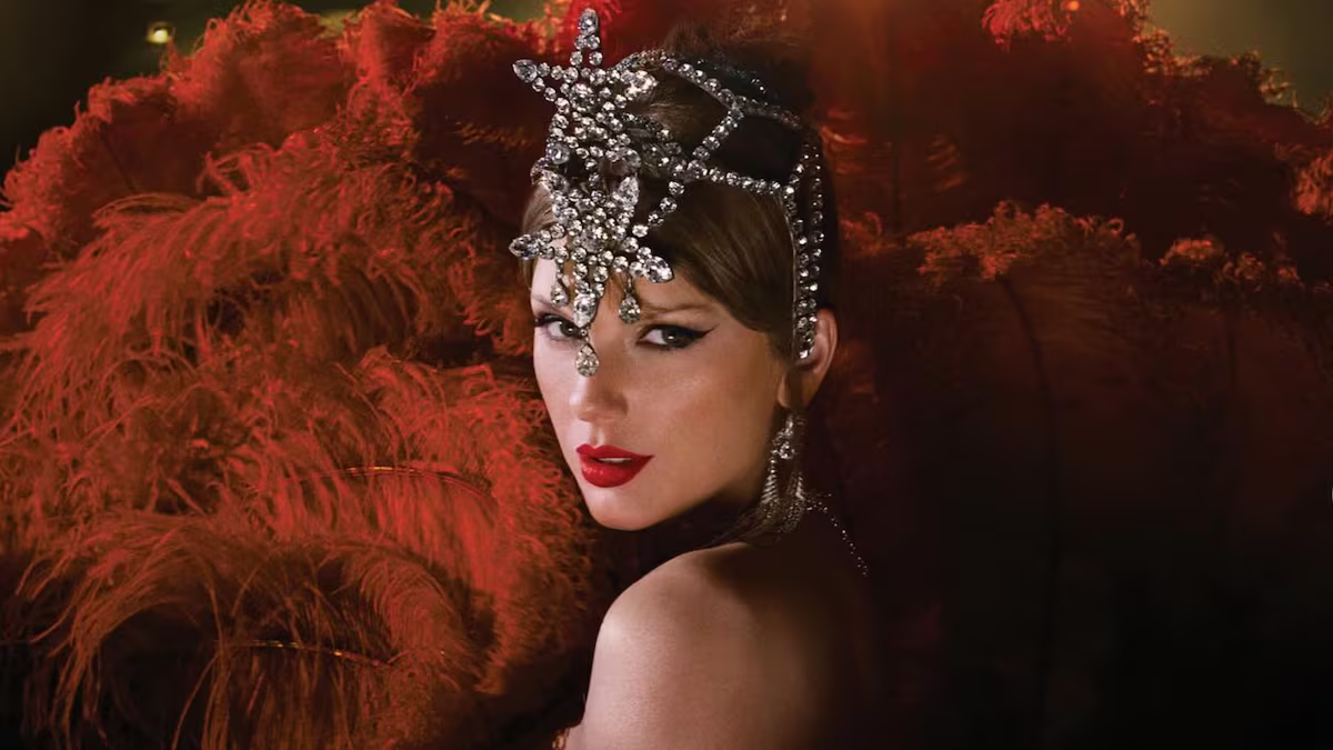 The Life of a Showgirl' arrisca ao ser feliz | by Júlia Ritt