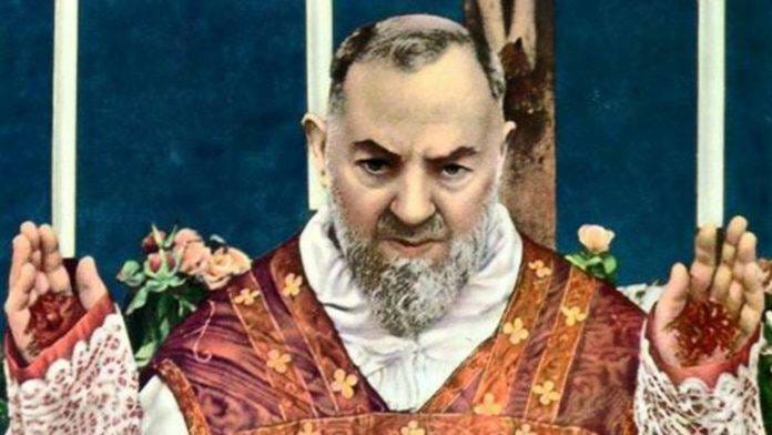 padre pio tobacco | Saint Father Pio of Pietrelcina Padre Pio: The Stigmatist |