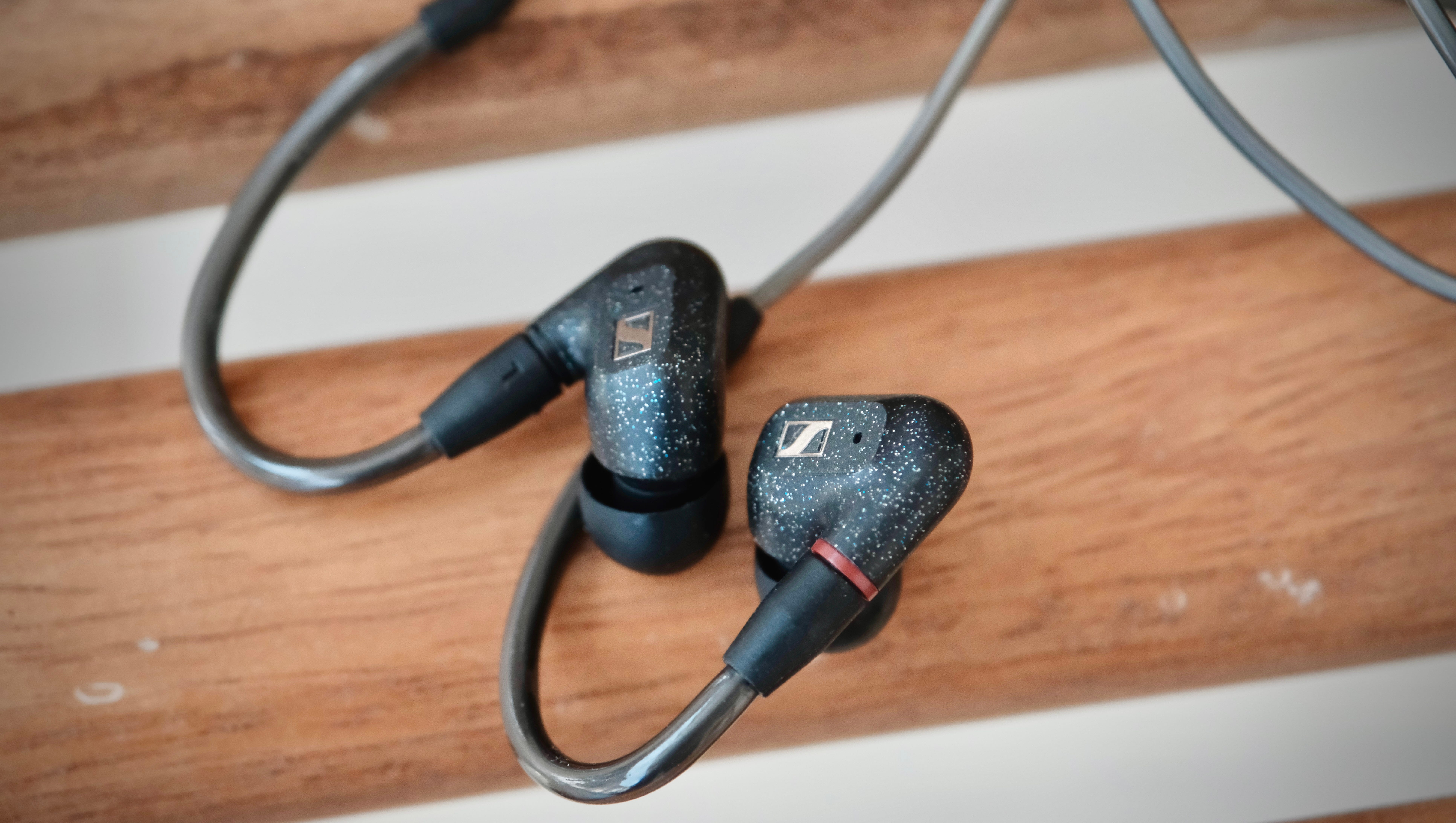 Why I Switched from AirPods Pro 2 to Wired Headphones (Sennheiser
