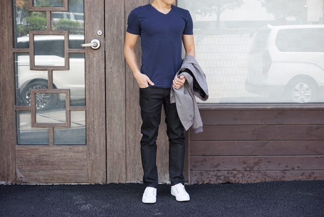 Style Tips for Short Guys How to Look Taller than You Are | by Aaron | Medium Style Tips for Short Guys How to Look Taller than You Are | by Aaron | Medium