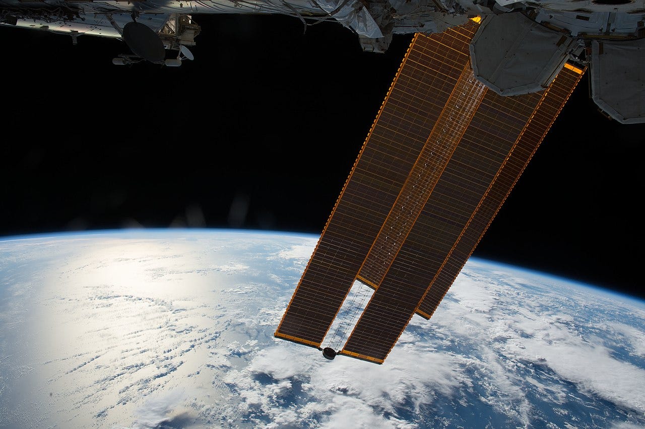 Exploring the Exosphere: Where Atmosphere Meets Cosmos | by Dark Energy  Articles | Medium, image size:1280x852