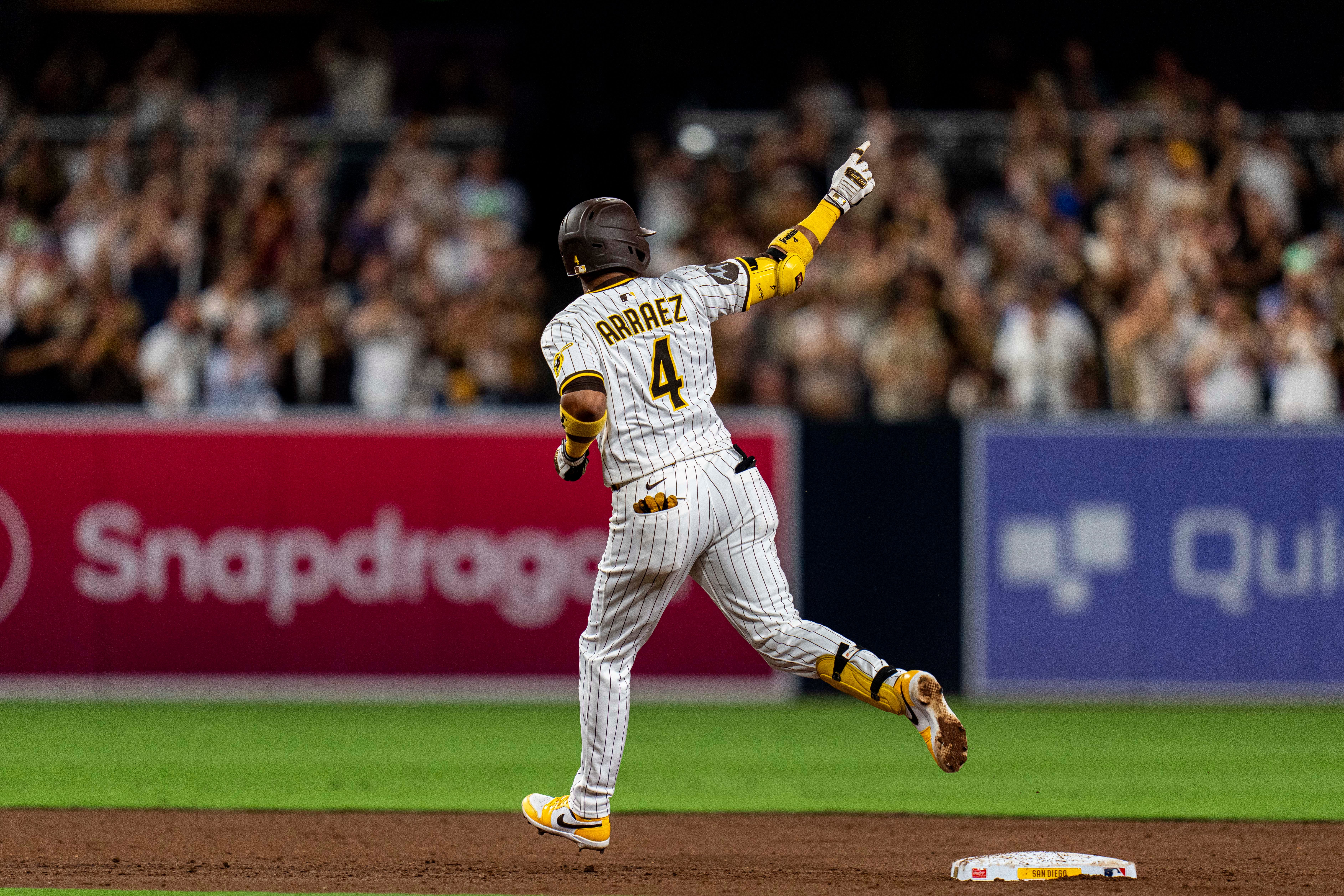 山本達彦／Final Beginnings、La Plage、Croissant Closed]and Minamisenba Ten - Shinsaibashi/Cafe | Tabelog