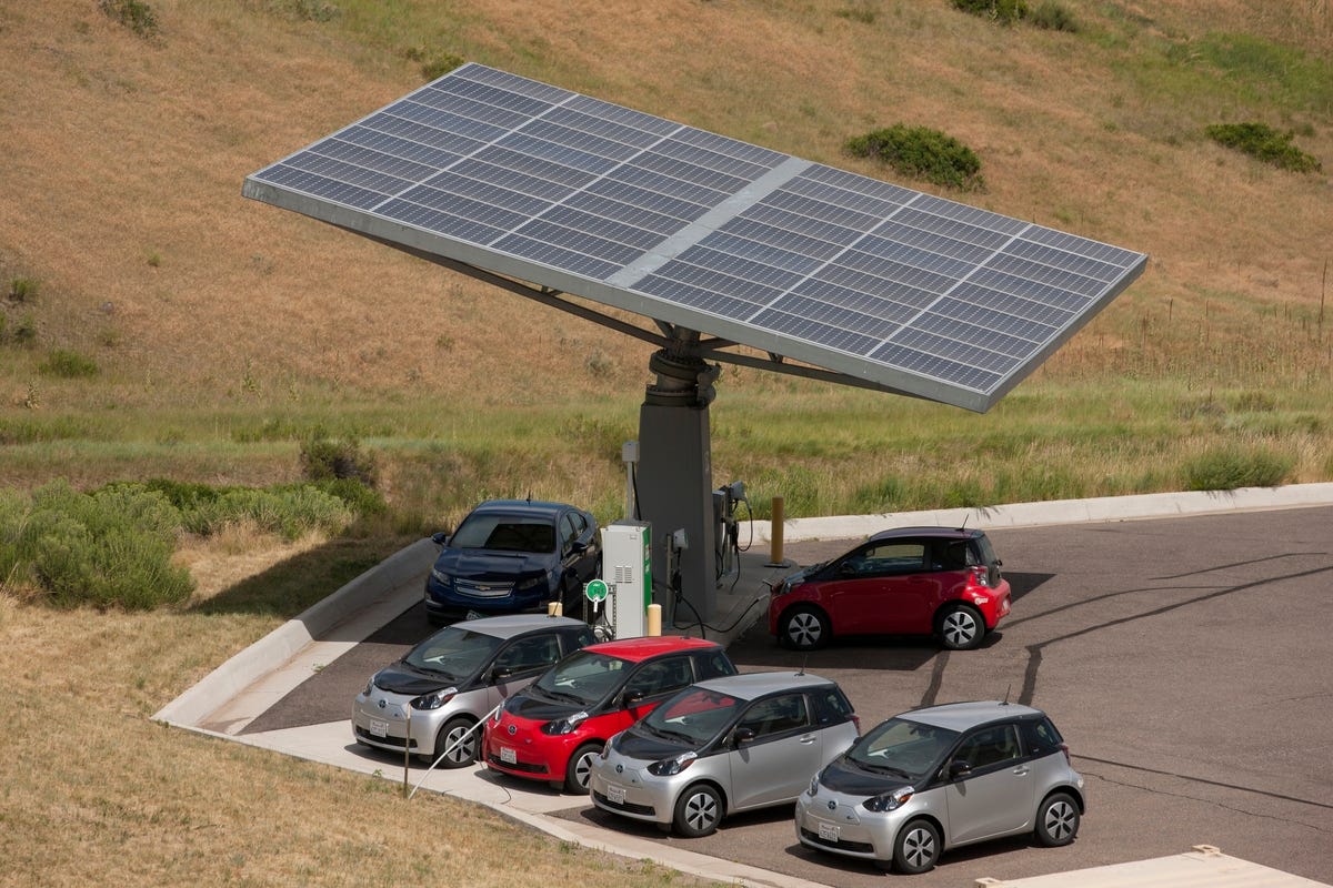 Keep Driving Speeds Moderate to Conserve Energy