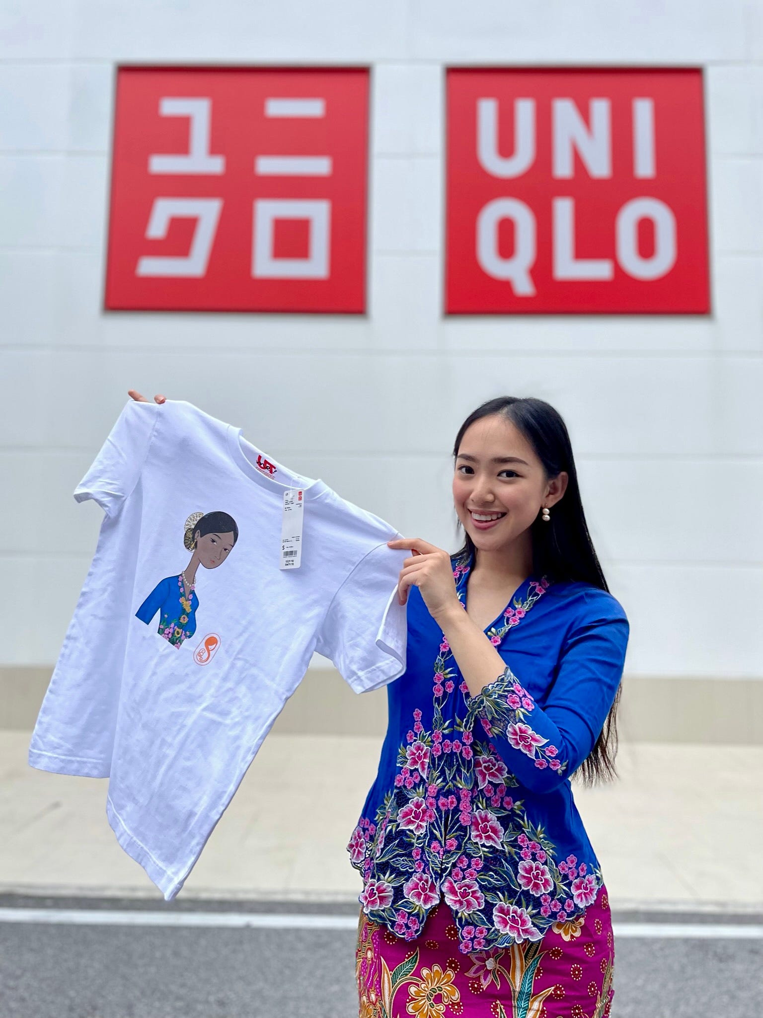 8SIAN CELEBRATES MALAYSIA with UNIQLO UTME IN THE METAVERSE | by 8SIAN |  Medium