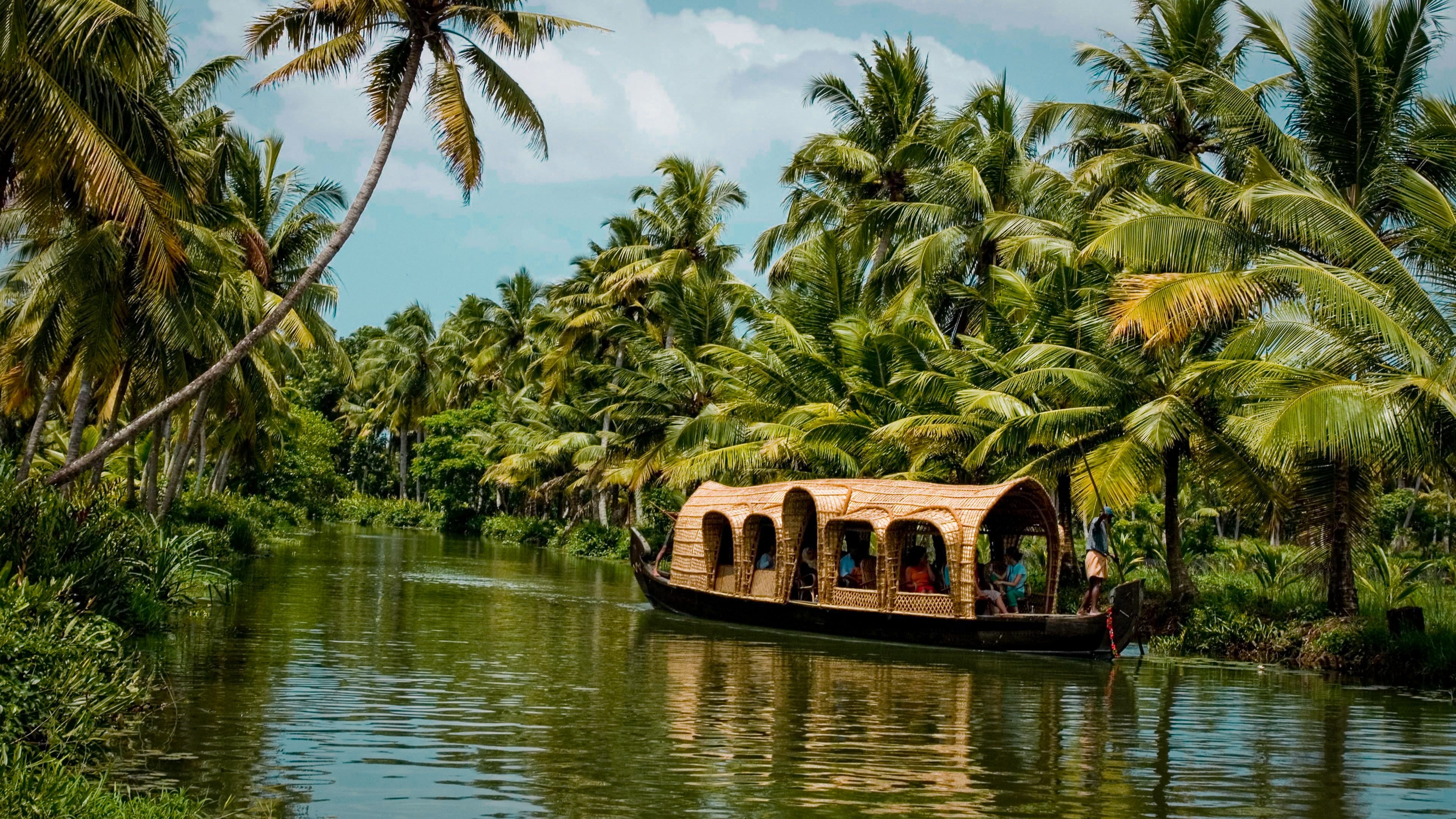 A Slow, Meaningful Travel Experience on Kerala's Backwaters | by Ratna S | Medium