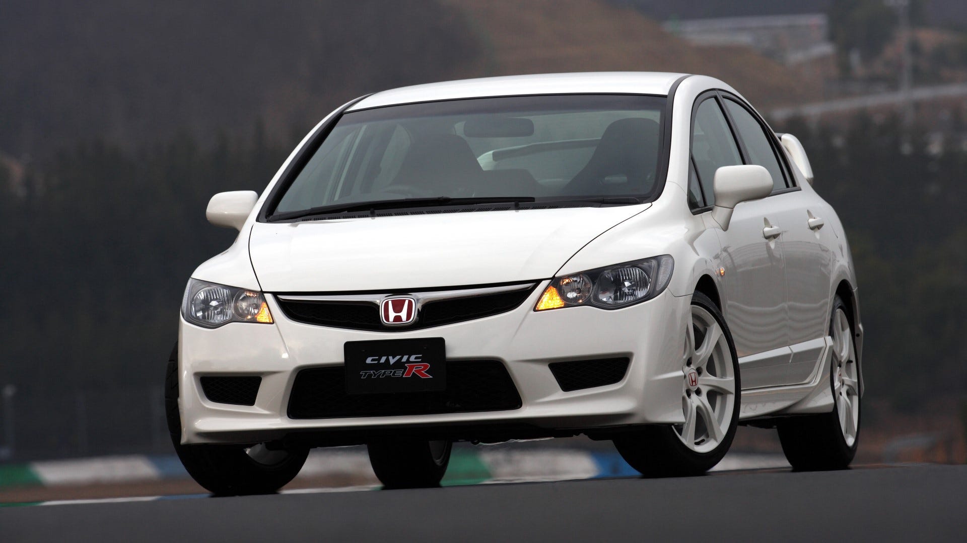 FD2 Honda Civic Type R: The Ultimate JDM Sedan | Medium