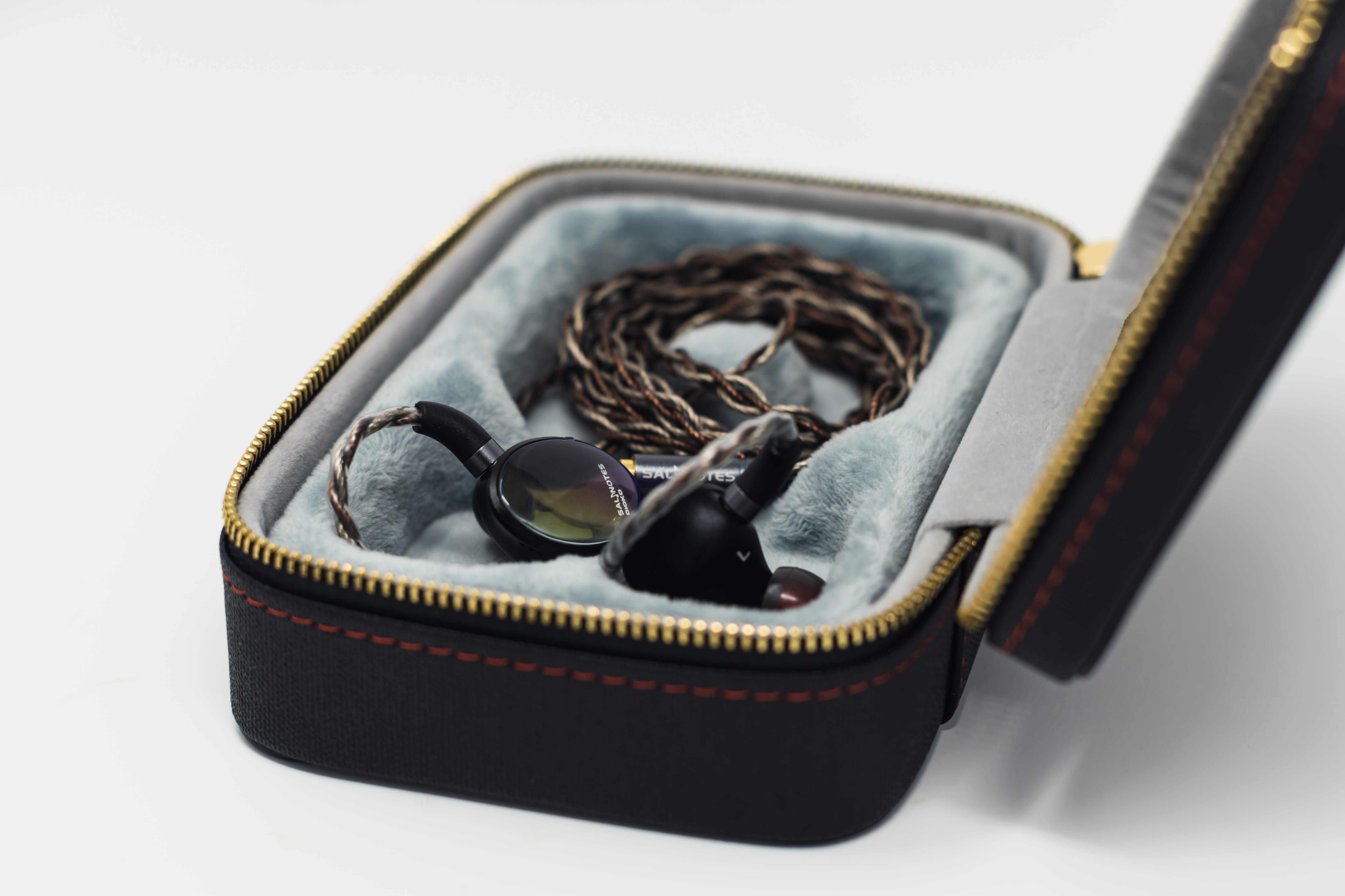 7Hz x Crinacle Salnotes Dioko Review | by Alec | Bedrock Reviews