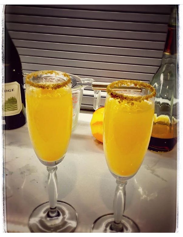 How to Rim a Cocktail Glass: Expert Tips & Tricks 1 How to Rim a Cocktail Glass: Expert Tips & Tricks