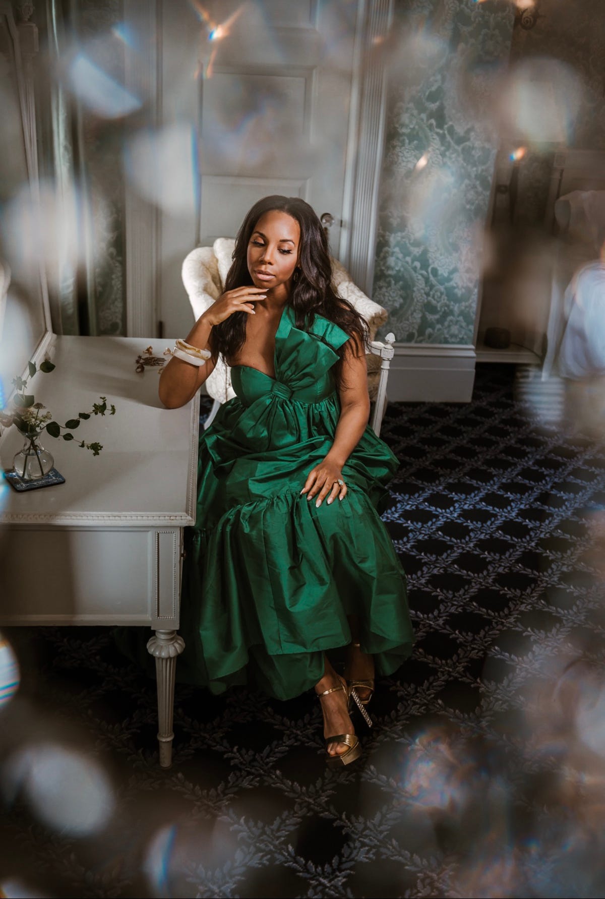 Modern Fashion: Celebrity Stylist and TV Host Cindy Conroy On The 5 Things  You Need To Lead a Successful Fashion Brand Today | by Authority Magazine  Editorial Staff | Authority Magazine | Medium
