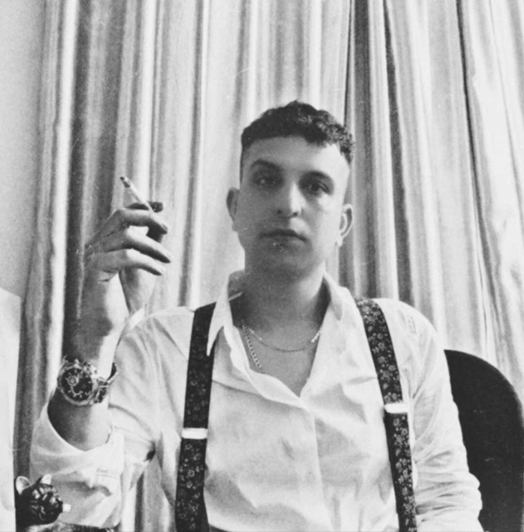 5 hundred cigarettes Cigarettes