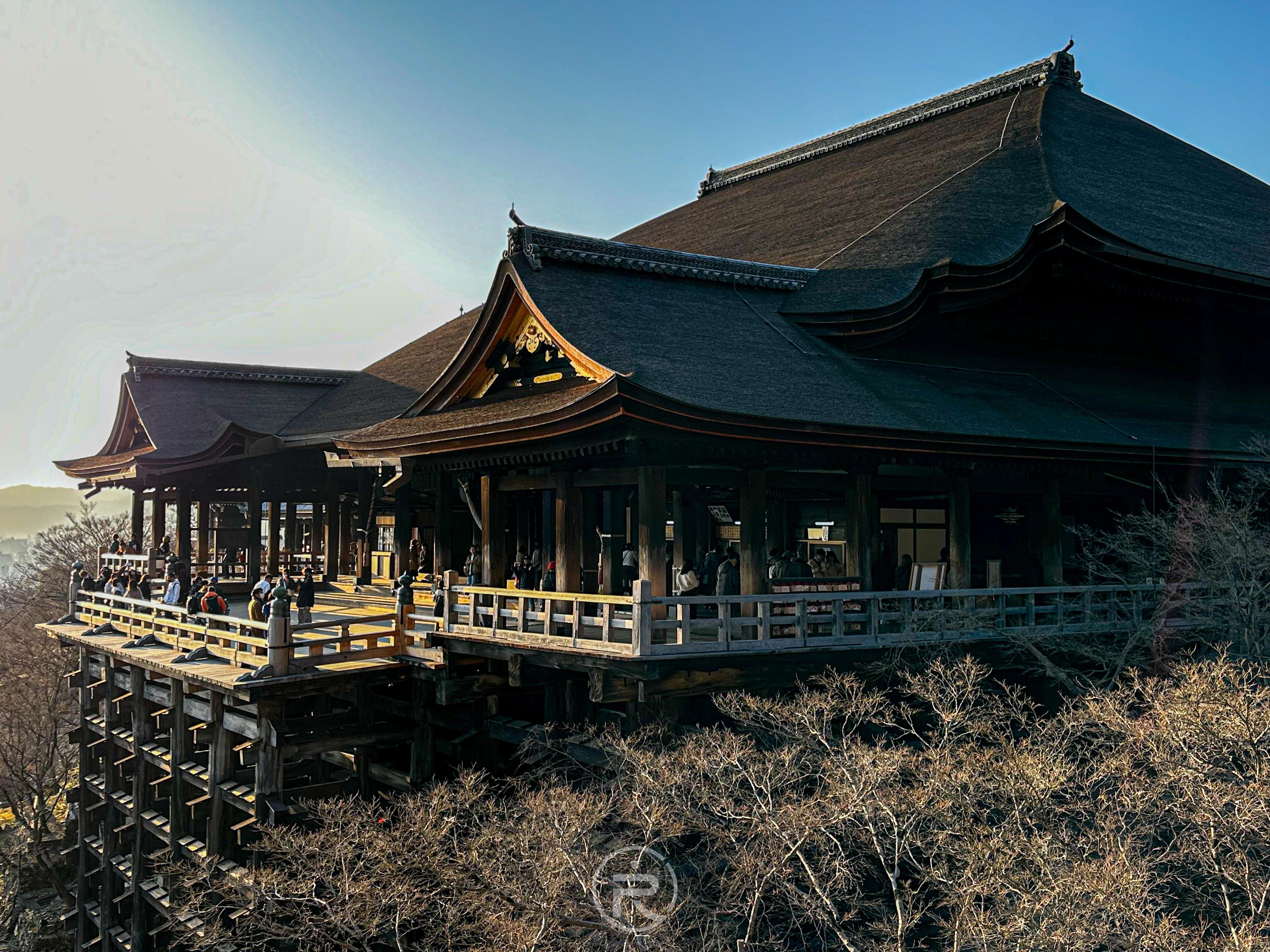 Kyoto's Golden Hour: Why You Should Visit Kiyomizu-dera at Sunset