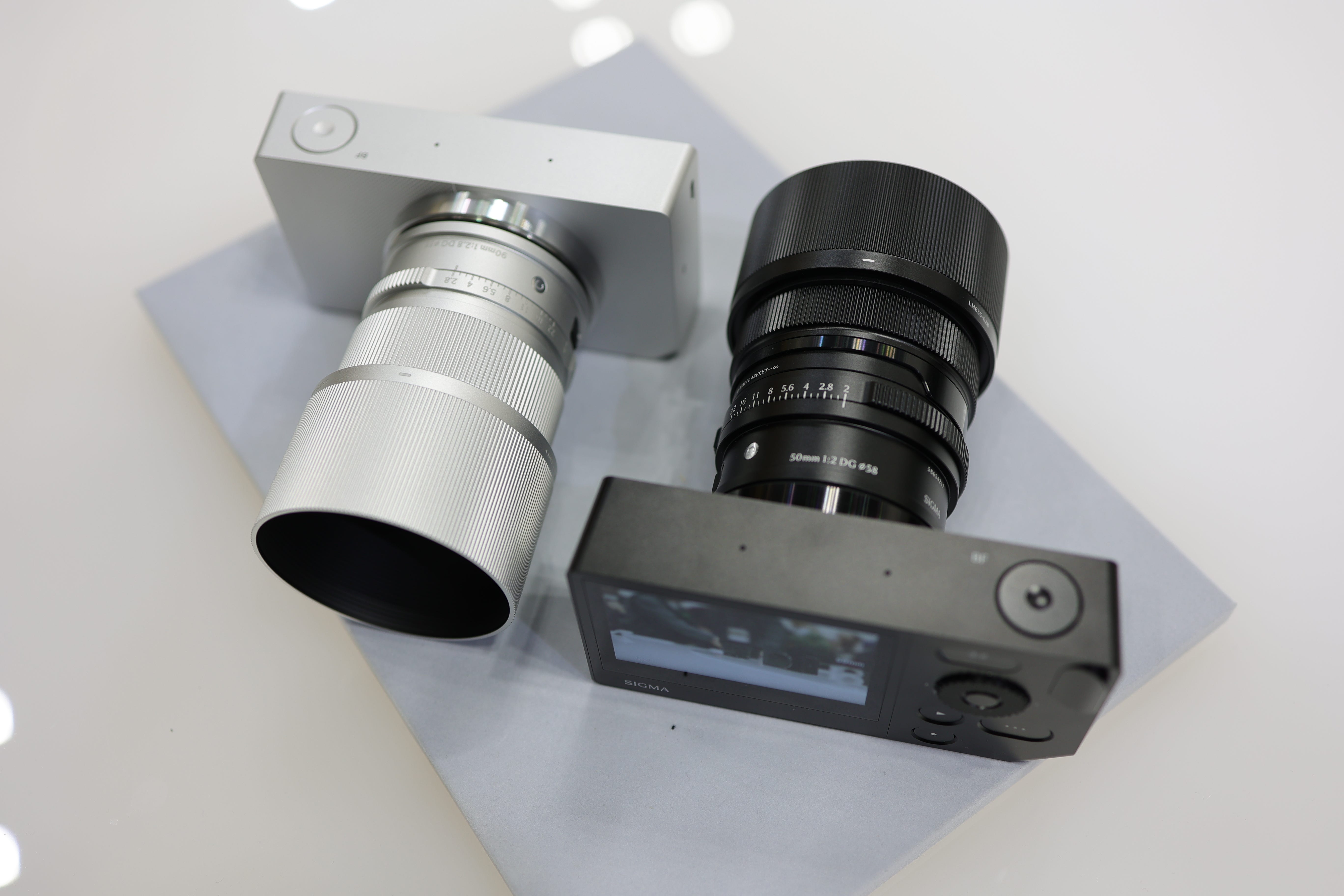 CP+2025のSIGMAブースでSigma BFの黒を触って、オールドレンズと