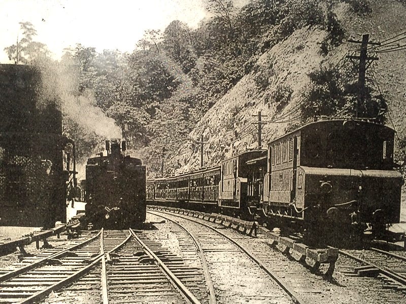 信越本線横川駅〜軽井沢駅. 1997年北陸新幹線(当時は長野新幹線)の開通