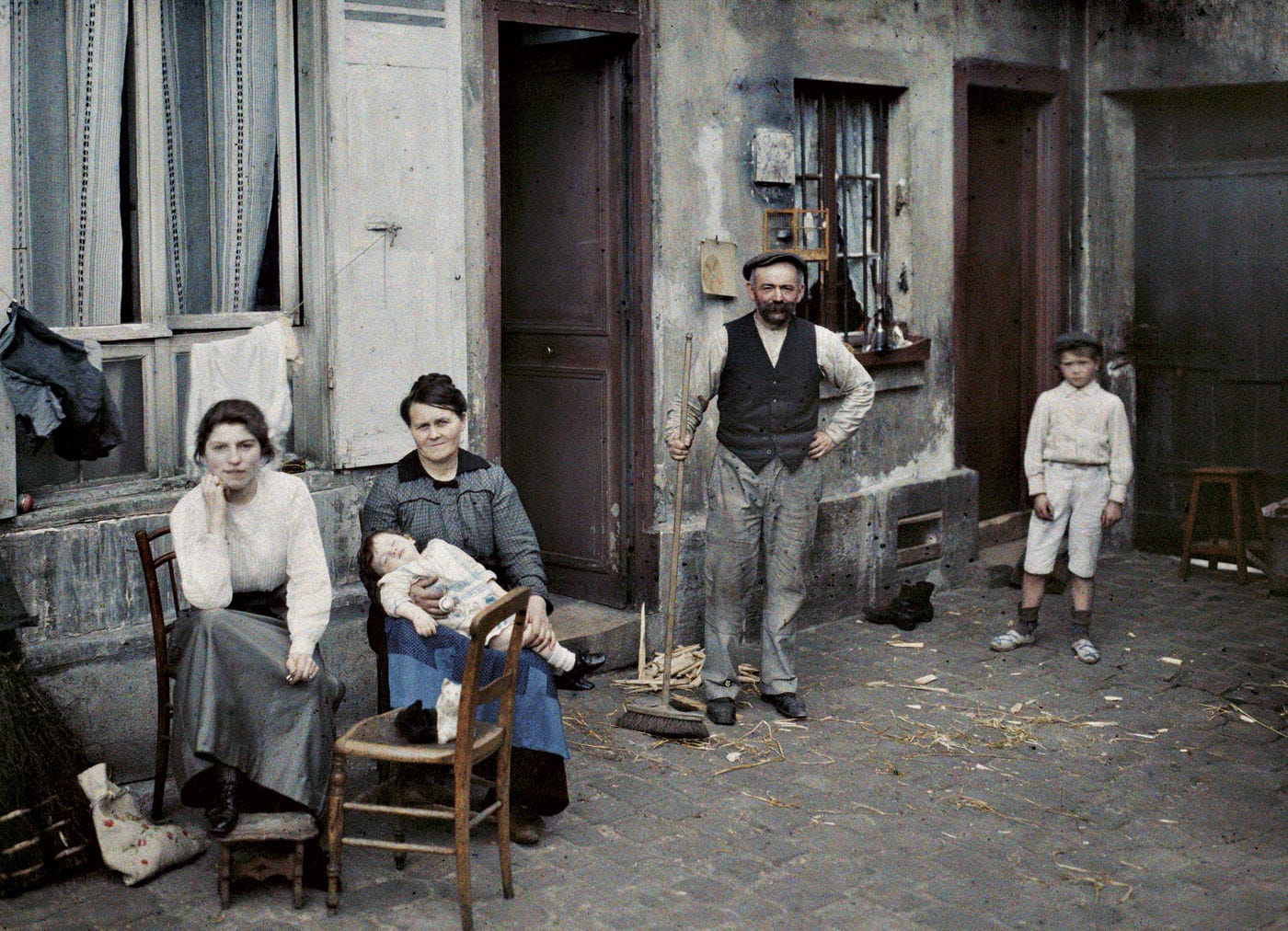 Photos: Some of the earliest color images of life around the world