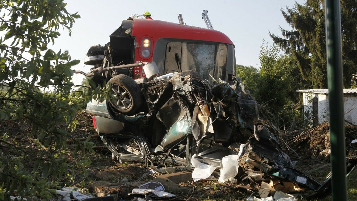 希少HENGE DASSEN morphosis, derailment Not a Near Miss: The 1982 Othmarsingen Train Collision | by