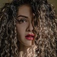 How to Maintain Your Curly Hair and Curls After You Wake-Up
