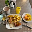 Crónicas del desayuno: Hotel Merlott, Medellín