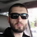 Dimitri Flores