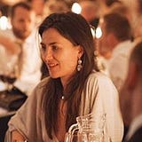 Lara Bates