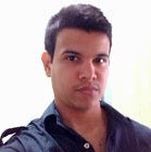 Adrián Flores