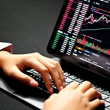 How to Make $100 a Day Trading Crypto