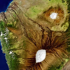 Hawaiian volcanoes covered in snow — rare phenomenon captured on satellite images!
