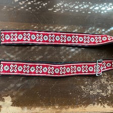 The Value of Vintage Guitar Straps: Toward a system of authentication