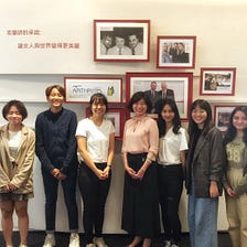 三年生 國外商學院 訊息系統學院研究所申請大全 陳柏良 孤軍奮戰 其實你並不孤單 撐下去不要灰心 By Casper Chen 108 全人書院成果發表