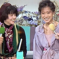 一瞬間的 火花 打開這本破了銷售紀錄的芥川賞得獎作 扣掉前面大篇幅的一大段拉哩拉哩的推薦文及推薦 By 重點就在括號裡