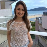 Júlia Fávere