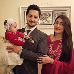 Stories Ayeza Khan Clapped For Medium