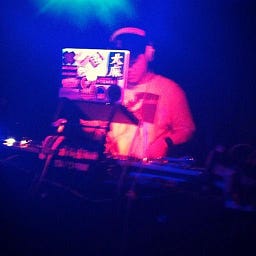 DJ KASHIWAGI