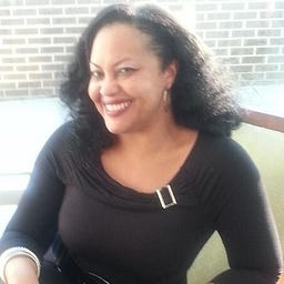 Author Dee Lawrence