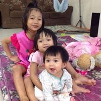 Umpi Anak Batik