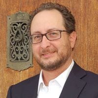 Mike Dobbs