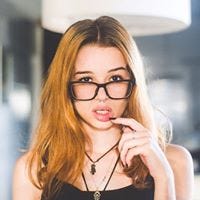 Stephannie Tello