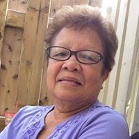 Myrna Esguerra