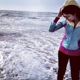 demet arıöz