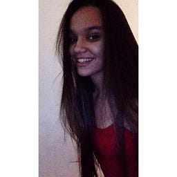 Thays Navarro
