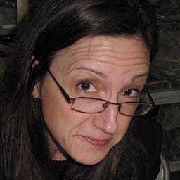 Jennifer E Davis