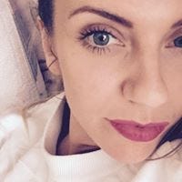 Melanie Dear