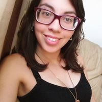 Danielle Gomes Medium