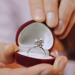 New York Jewelry Store Medium