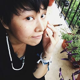 Crazi damn screenwriter.