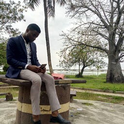 Leo Akpobi