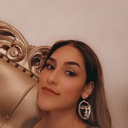 mayra monge
