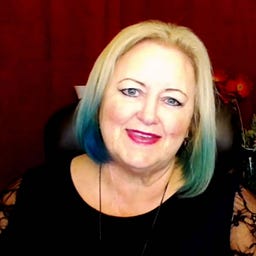 Elaine Lindsay