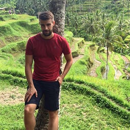 Aron Bury